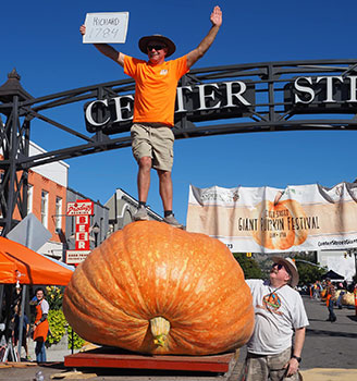 Jay Richard wins 2023 Center Street Weigh-Off